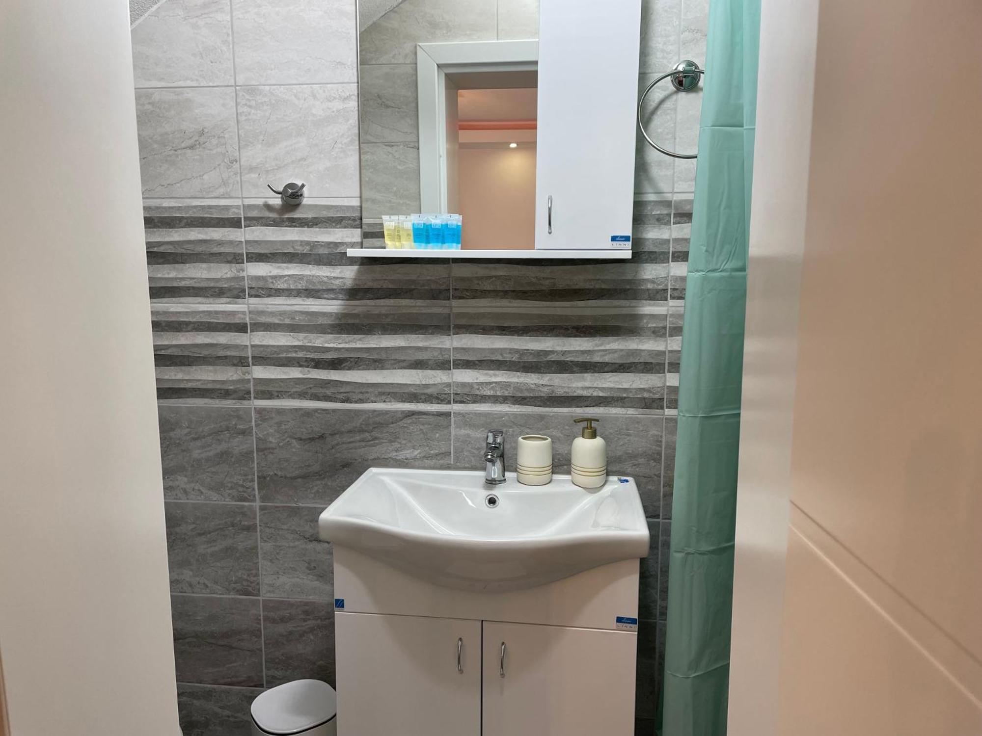 Bora Apartmani - Free Parking - City Center Vranje Extérieur photo
